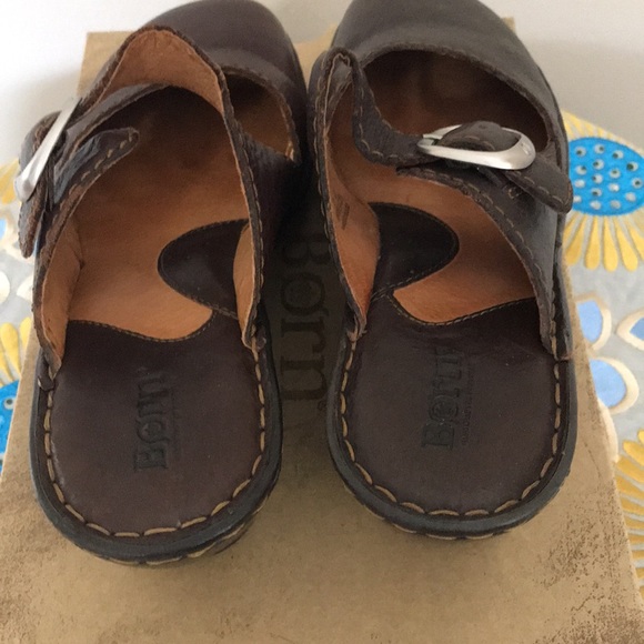 Excellent Condition Born Slip On Clog. Size 10 - Picture 6 of 8